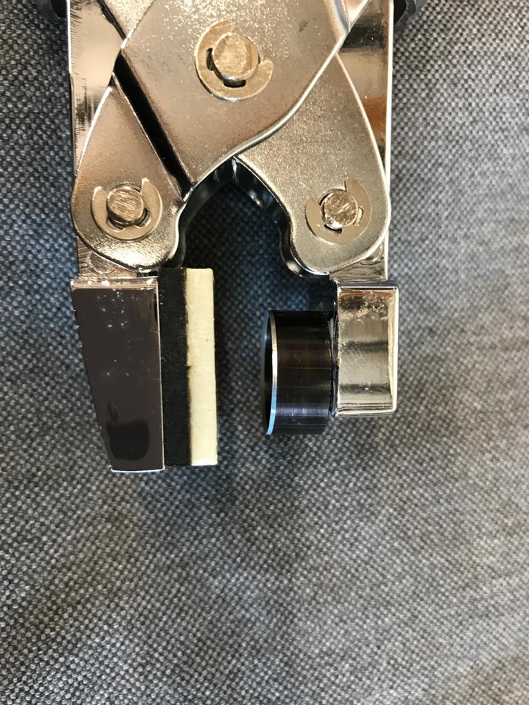 HandHeld Disc Cutter with Interchangeable Dies Beyond Battery